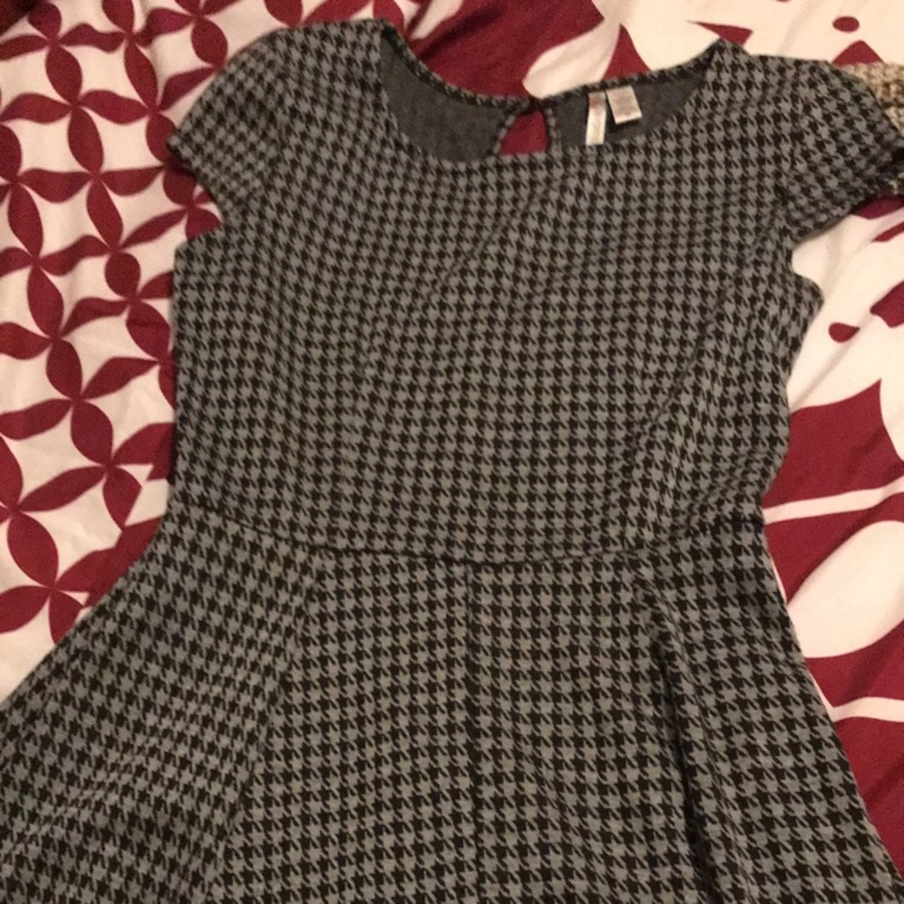 Women’s dress